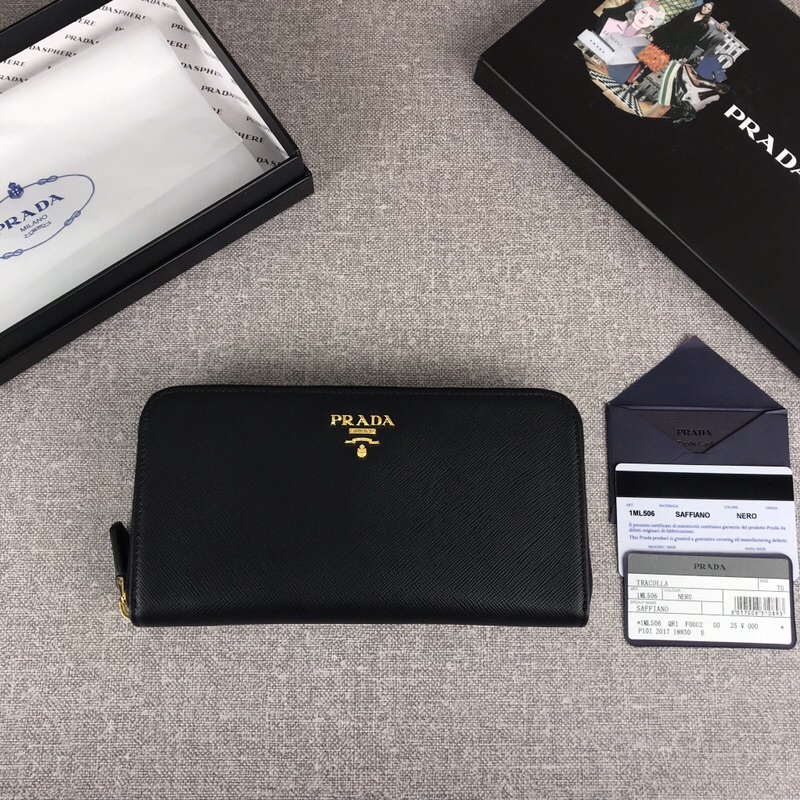 Prada_Wallet-20_10CM